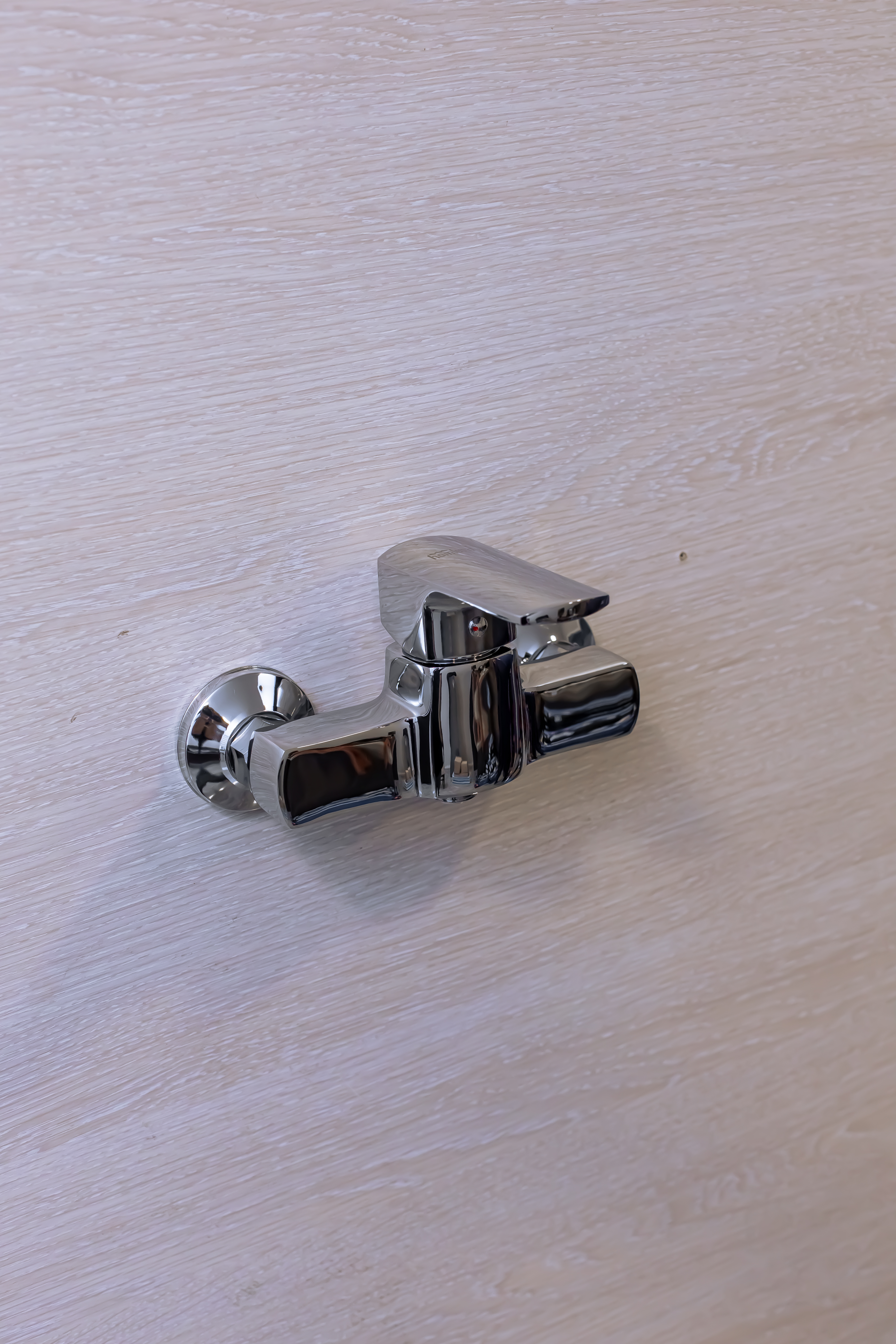 Gigeynik duş simesiteli