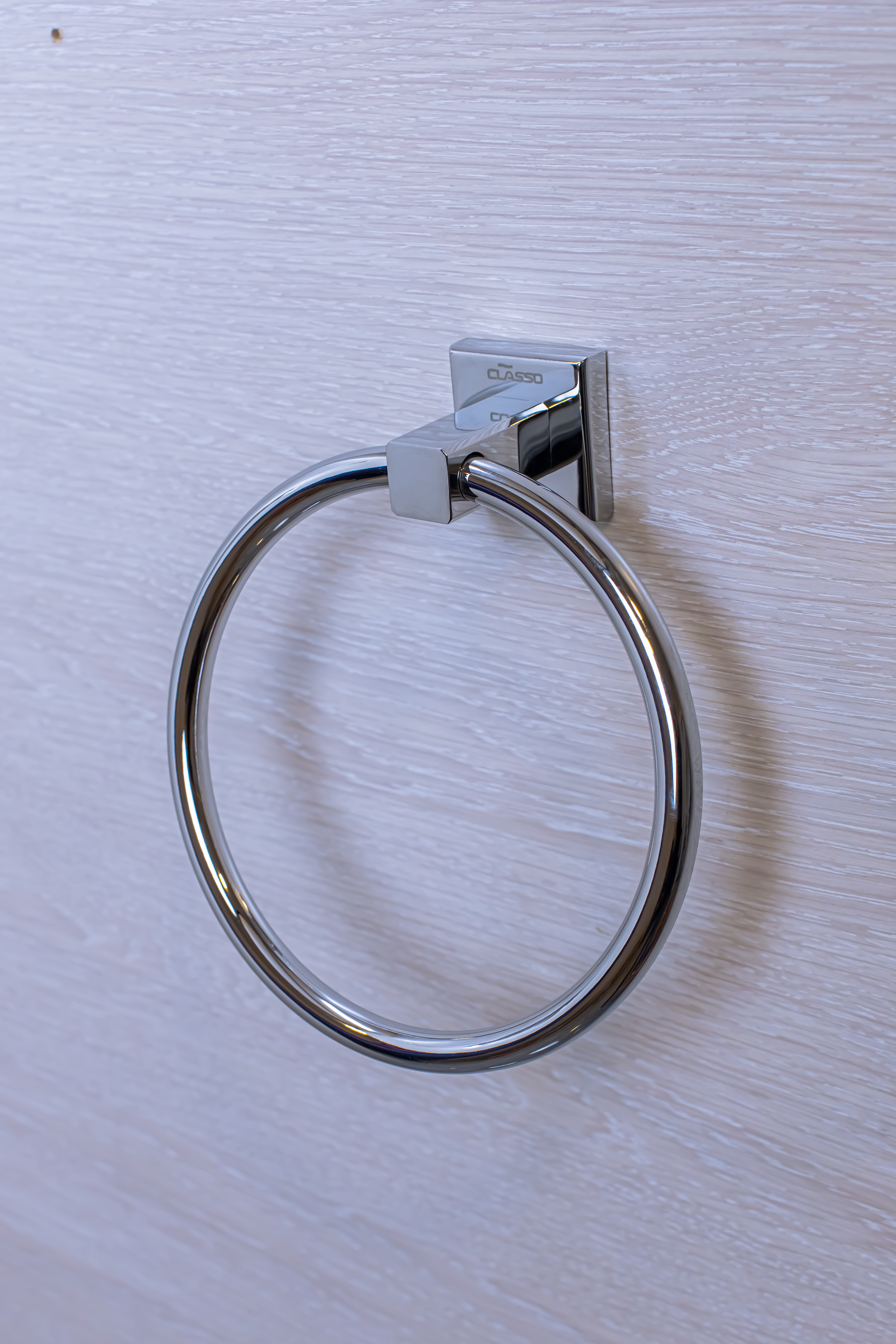 Oval dəsmal asılan