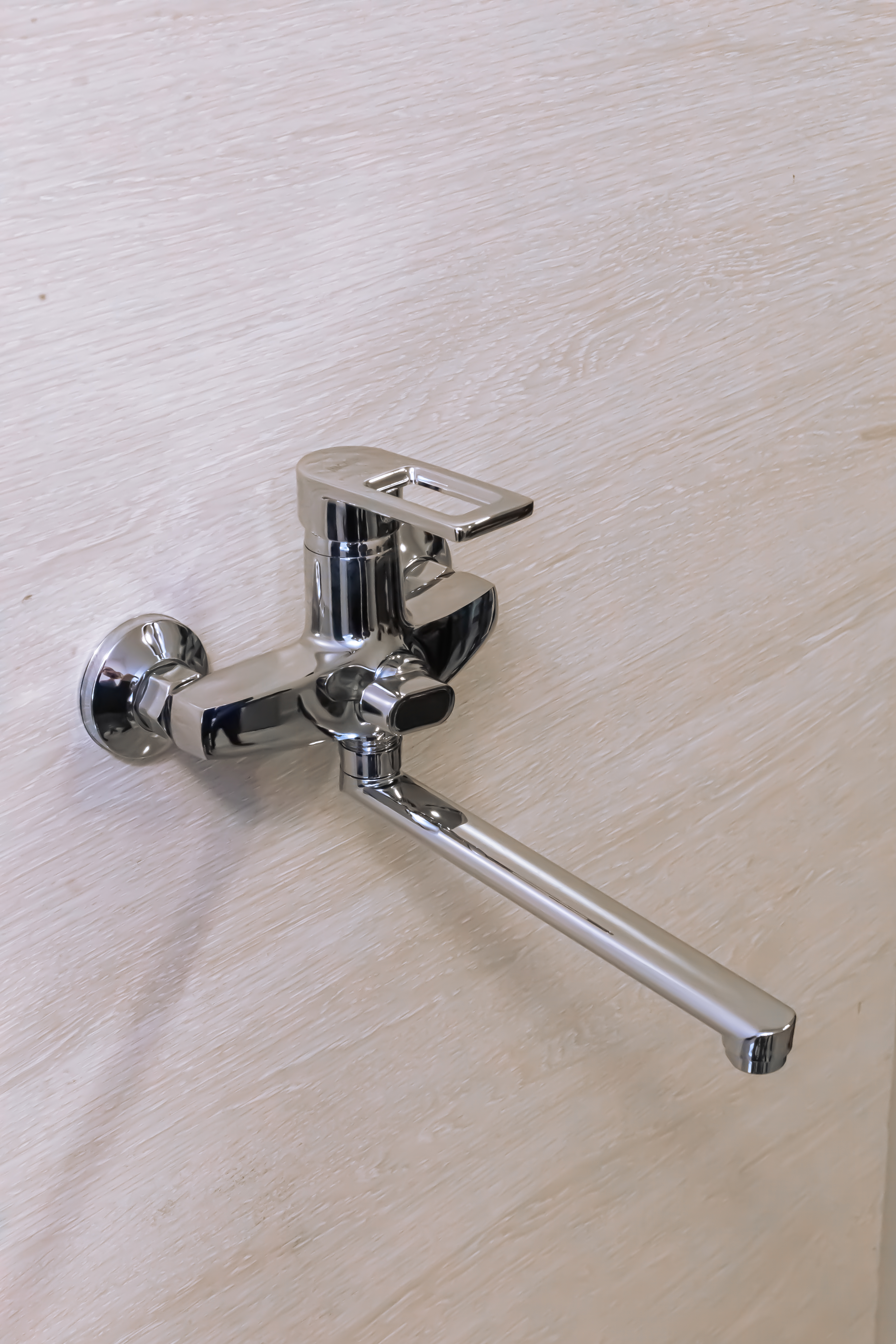 Duş simesiteli uzun lülək