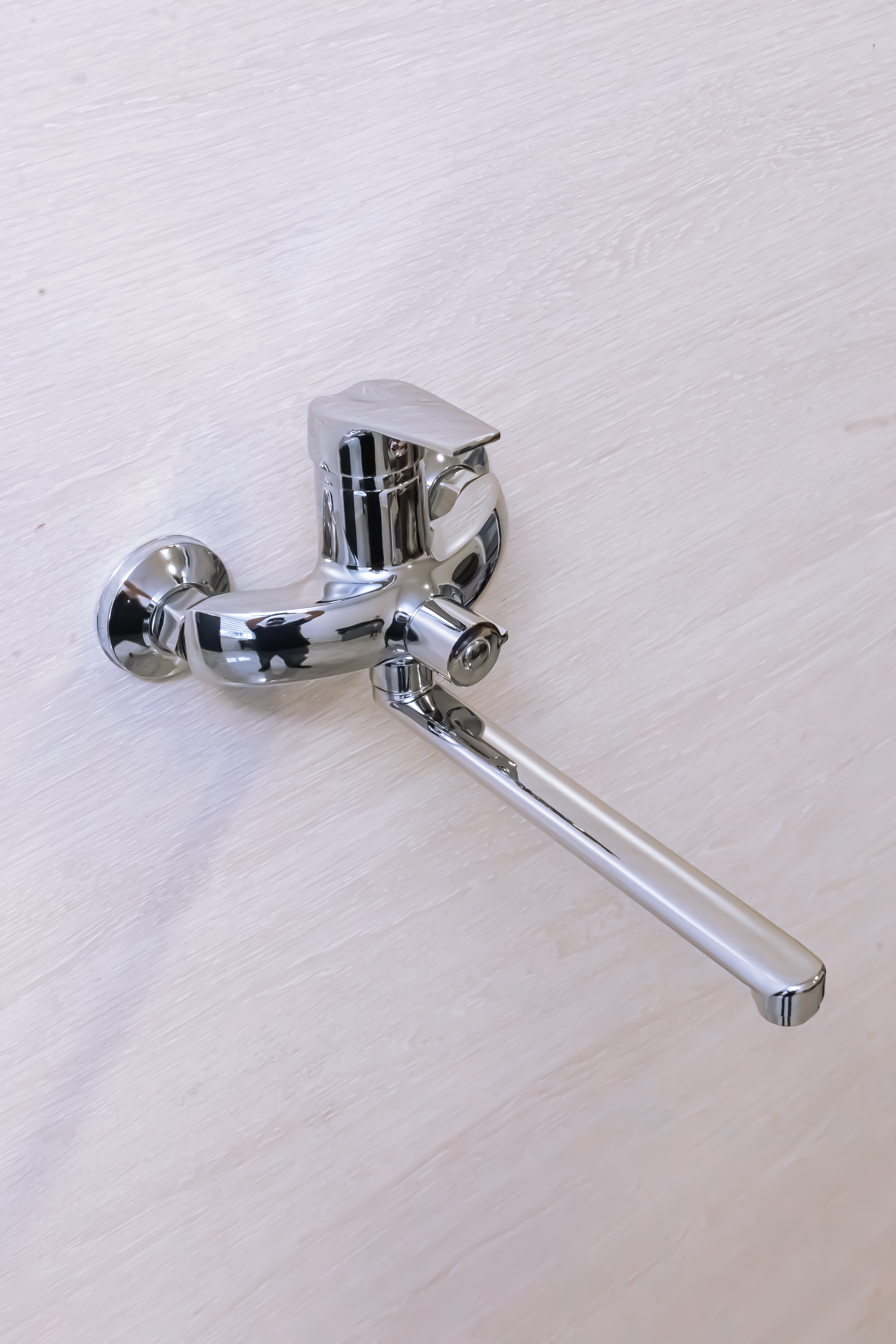 Duş simesiteli uzun lülək