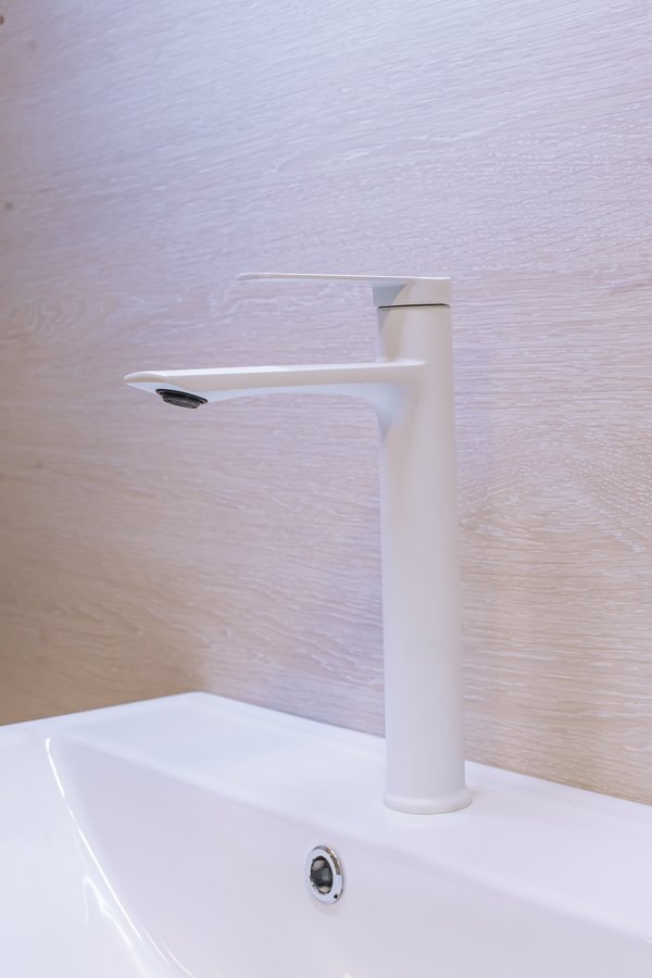 Lavabo simesiteli (hündür)