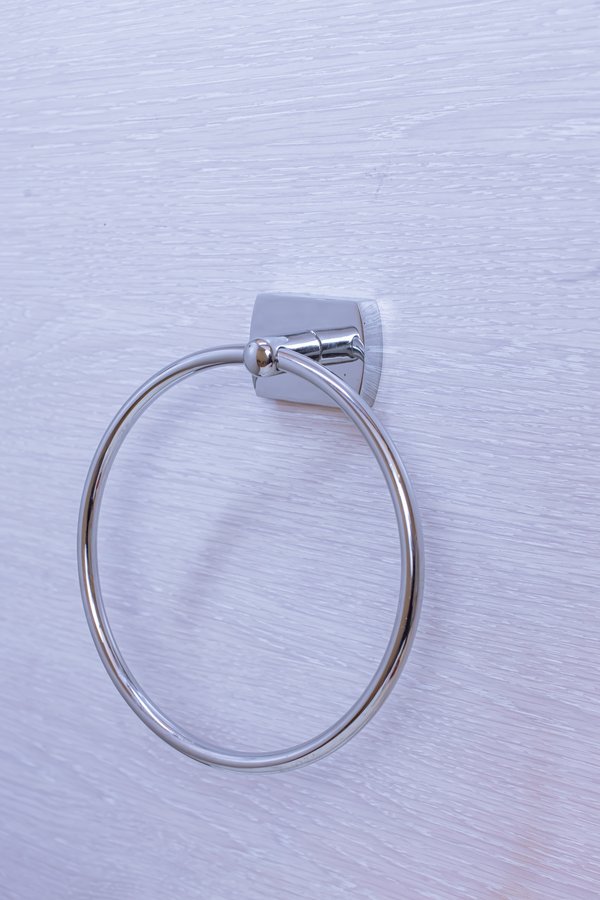 Oval dəsmal asılan