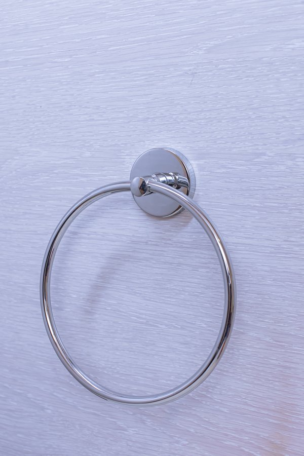 Oval dəsmal asılan