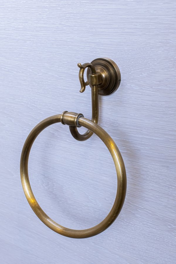 Oval dəsmal asılan